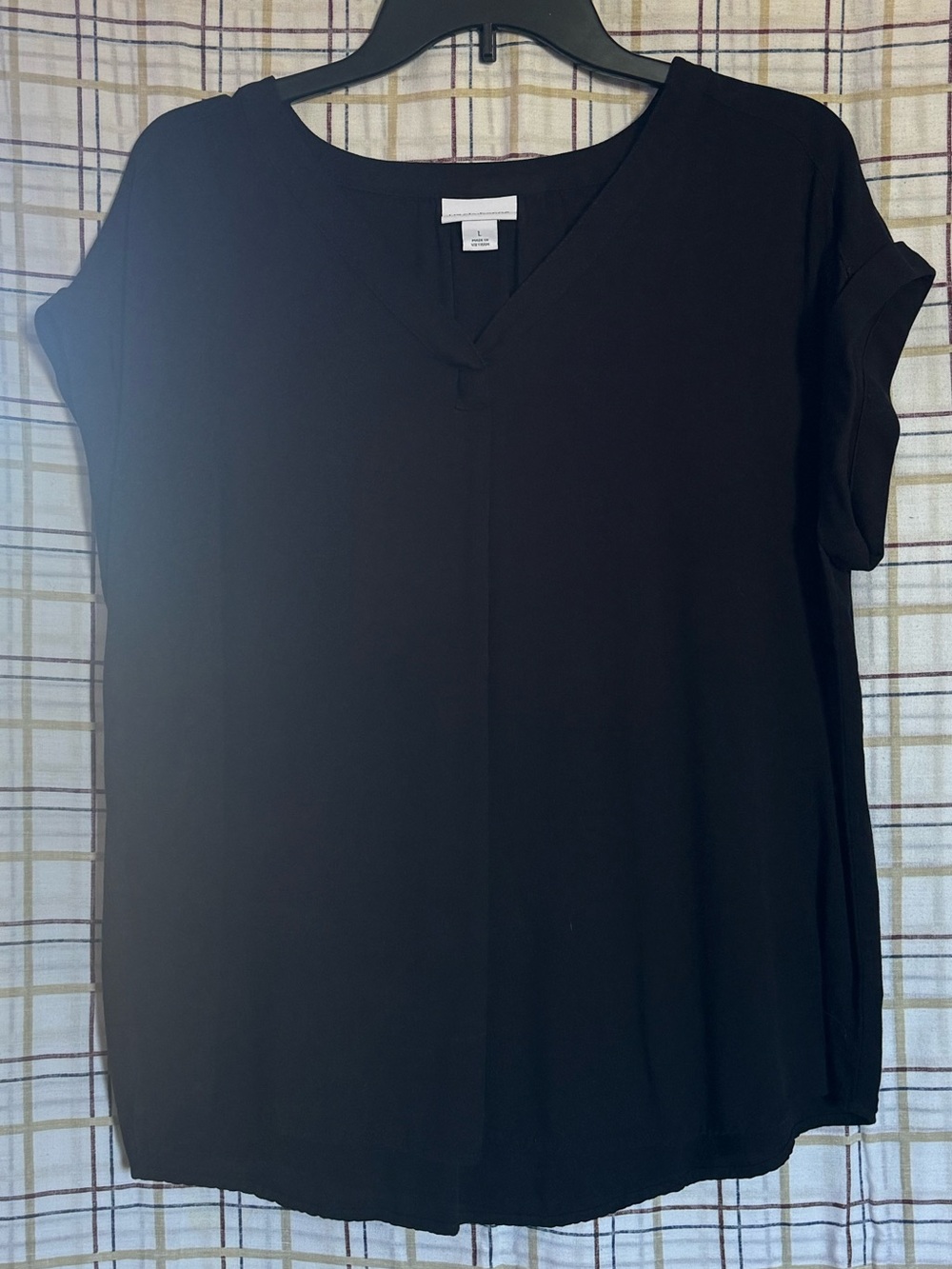 Liz Claiborne Black V-Neck Short Sleeve Blouse